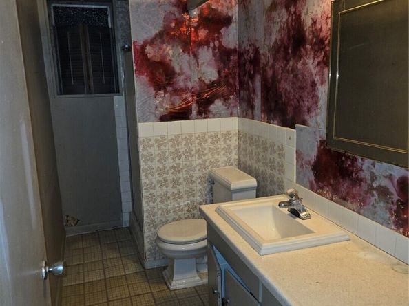 16006 SE 10th Street, Bellevue WA 98008