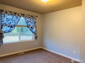 4160 Dr SW Novak, Port Orchard WA 98367