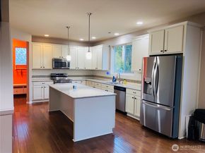 4160 Dr SW Novak, Port Orchard WA 98367