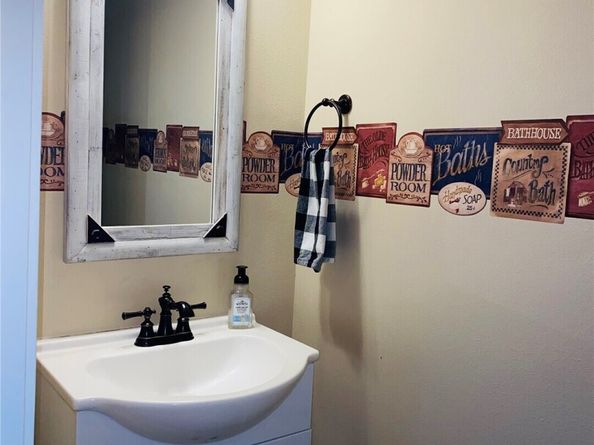 4160 Dr SW Novak, Port Orchard WA 98367