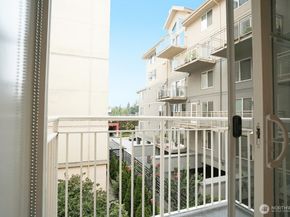 11004 NE 11th Street 301, Bellevue WA 98004