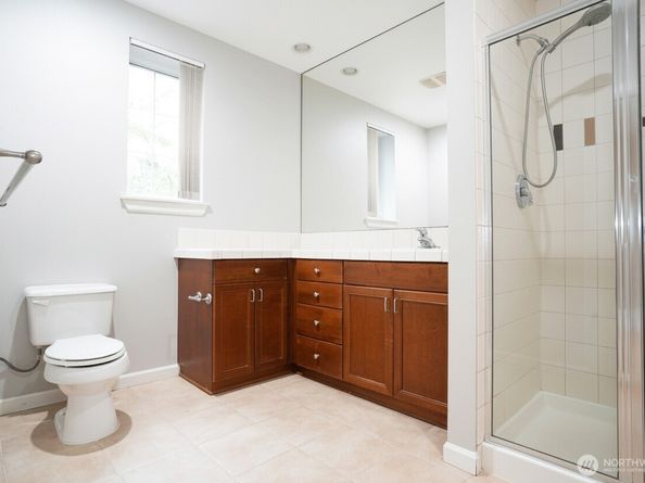 11004 NE 11th Street 301, Bellevue WA 98004