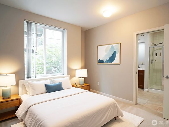 11004 NE 11th Street 301, Bellevue WA 98004