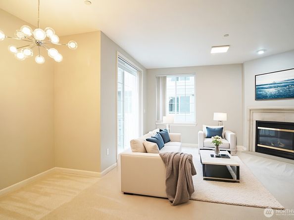 11004 NE 11th Street 301, Bellevue WA 98004