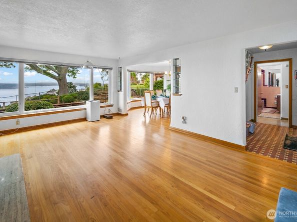 10445 Marine View Drive SW, Seattle WA 98146