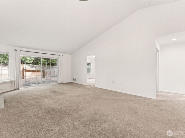 23958 58th Court S A1, Kent WA 98032