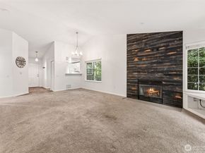23958 58th Court S A1, Kent WA 98032