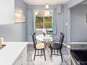 4707 40th Avenue NE 4737, Seattle WA 98105
