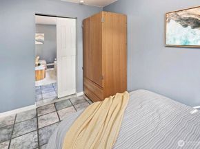 4707 40th Avenue NE 4737, Seattle WA 98105