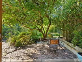 9506 240 Avenue SE, Issaquah WA 98027