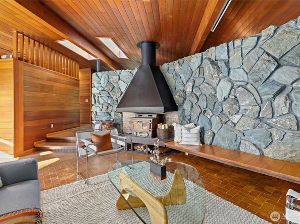 9506 240 Avenue SE, Issaquah WA 98027