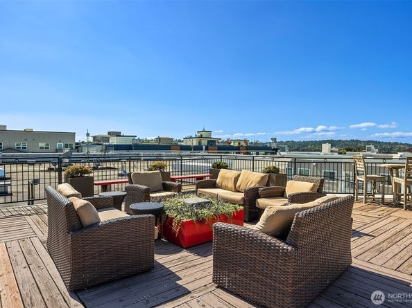 1525 NW 57th Street 211, Seattle WA 98107