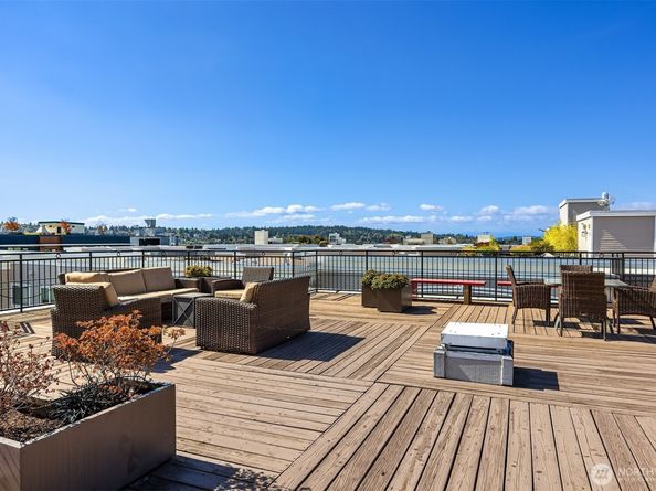 1525 NW 57th Street 211, Seattle WA 98107