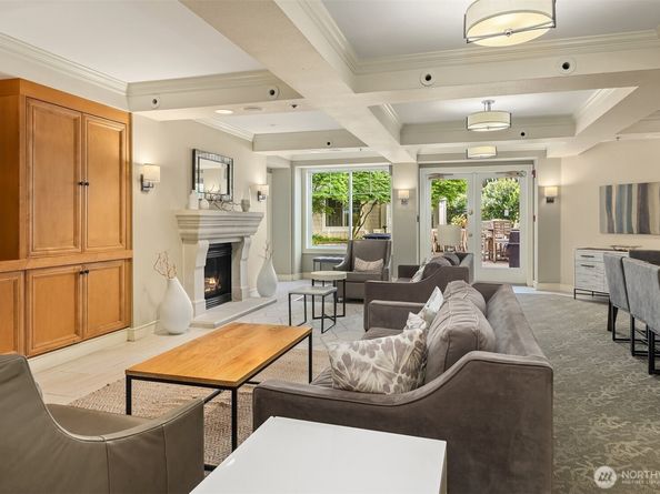 1525 NW 57th Street 211, Seattle WA 98107