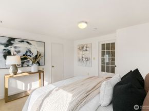 3418 Densmore Avenue N, Seattle WA 98103