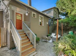 3418 Densmore Avenue N, Seattle WA 98103
