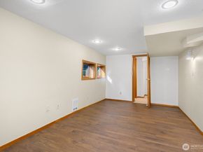 3418 Densmore Avenue N, Seattle WA 98103