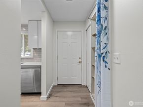 8823 Holly Drive F103, Everett WA 98208