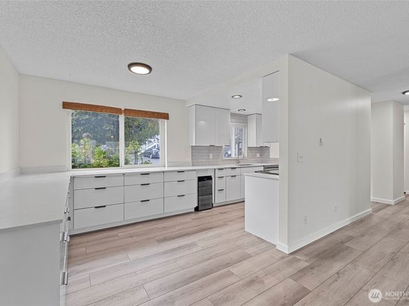 8823 Holly Drive F103, Everett WA 98208