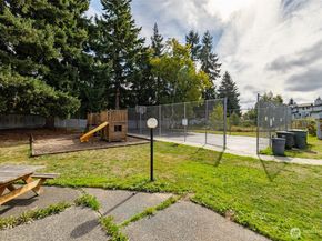 8823 Holly Drive F103, Everett WA 98208