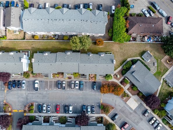 8823 Holly Drive F103, Everett WA 98208