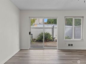 8823 Holly Drive F103, Everett WA 98208