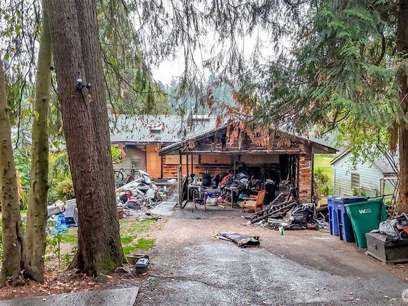 Undisclosed Address #2439550, Auburn WA 98001