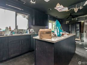 Undisclosed Address #2439550, Auburn WA 98001