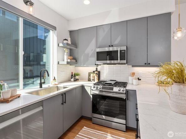 4521 Sunnyside Avenue N A, Seattle WA 98103
