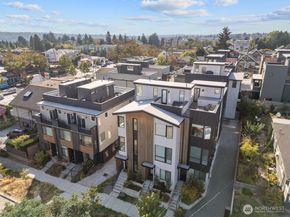 4521 Sunnyside Avenue N A, Seattle WA 98103