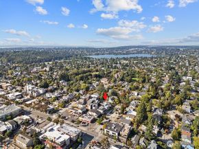 4521 Sunnyside Avenue N A, Seattle WA 98103
