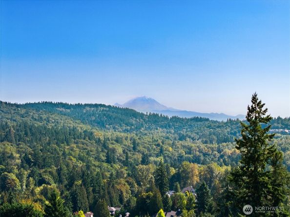 6105 155th Avenue SE, Bellevue WA 98006