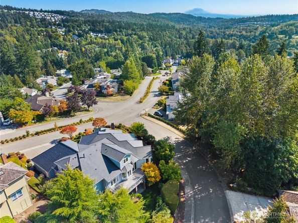 6105 155th Avenue SE, Bellevue WA 98006