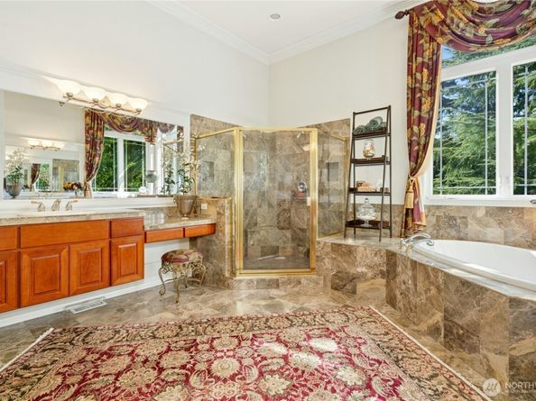 6105 155th Avenue SE, Bellevue WA 98006