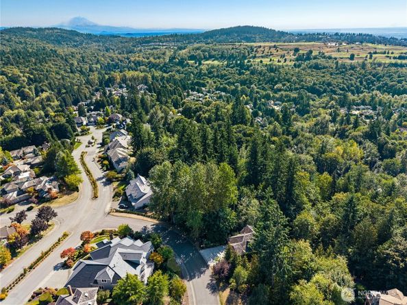 6105 155th Avenue SE, Bellevue WA 98006