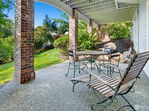 6105 155th Avenue SE, Bellevue WA 98006