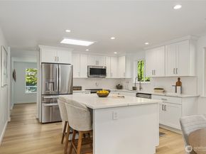 4878 Beach Drive SW, Seattle WA 98116