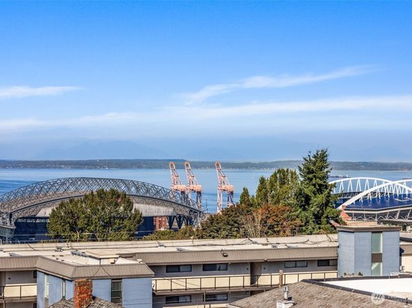 1723 13th Avenue S 404, Seattle WA 98144
