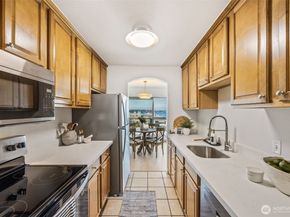 1723 13th Avenue S 404, Seattle WA 98144
