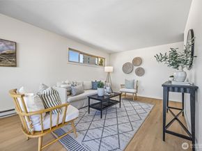 1723 13th Avenue S 404, Seattle WA 98144