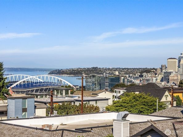 1723 13th Avenue S 404, Seattle WA 98144