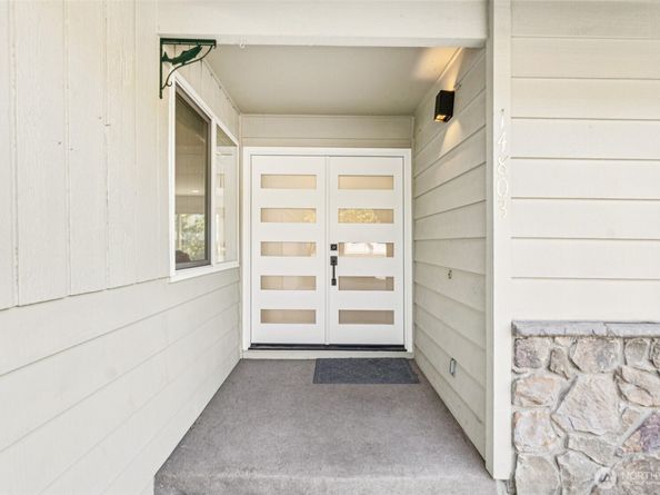 14803 113th Avenue NE, Kirkland WA 98034