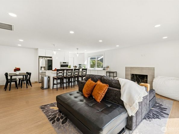 14803 113th Avenue NE, Kirkland WA 98034