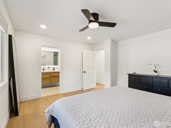 14803 113th Avenue NE, Kirkland WA 98034