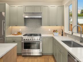 3010 32nd Avenue W, Seattle WA 98199