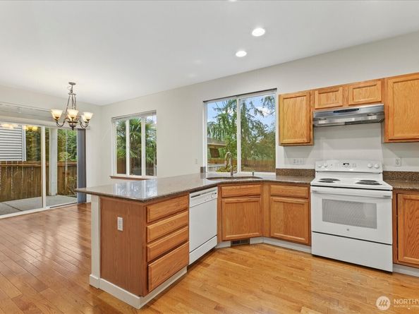 4925 NE 4th Place, Renton WA 98059