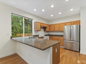 4925 NE 4th Place, Renton WA 98059
