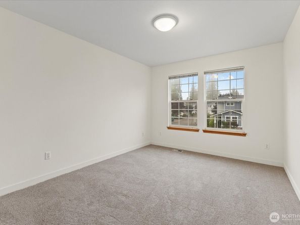4925 NE 4th Place, Renton WA 98059