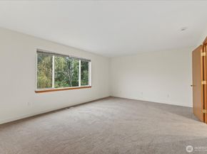 4925 NE 4th Place, Renton WA 98059