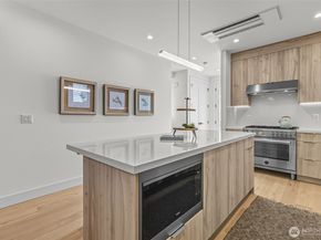 8314 28th Avenue NE, Seattle WA 98115